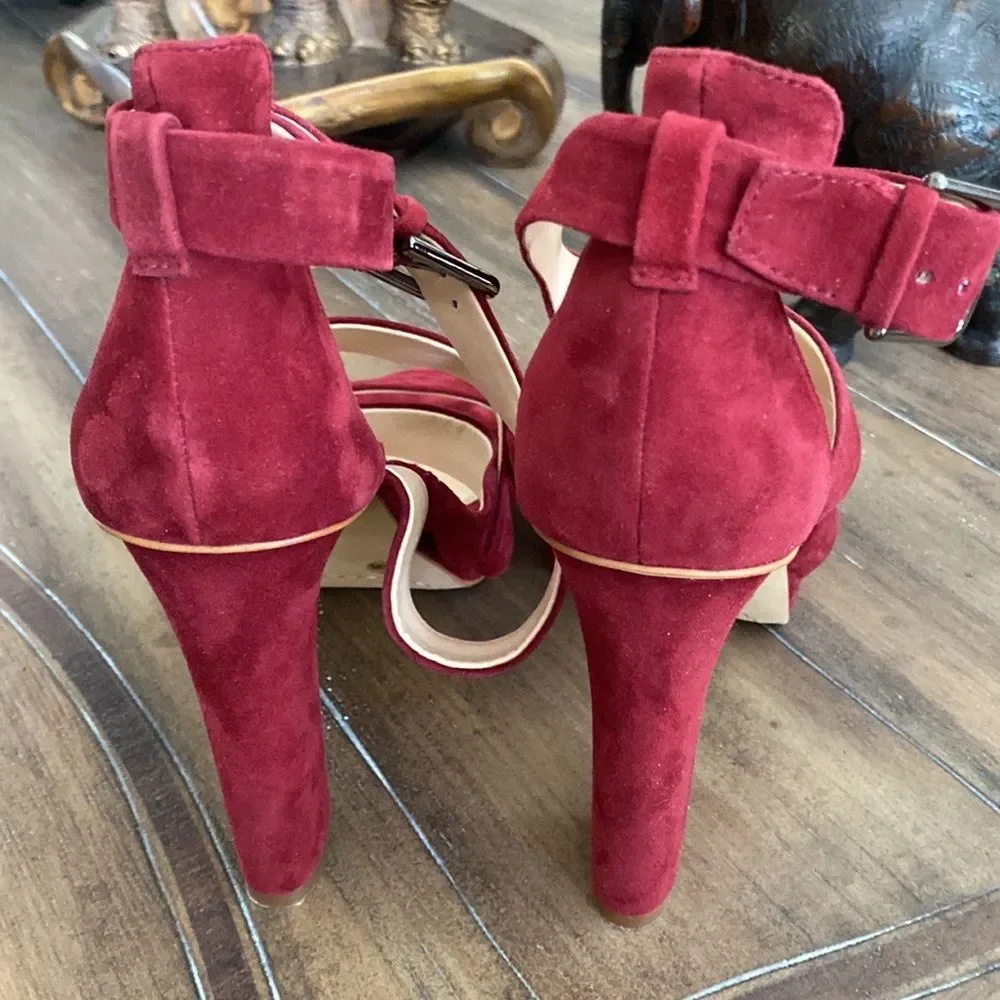 ❤️ Vince Camuto Velvet Heels❤️